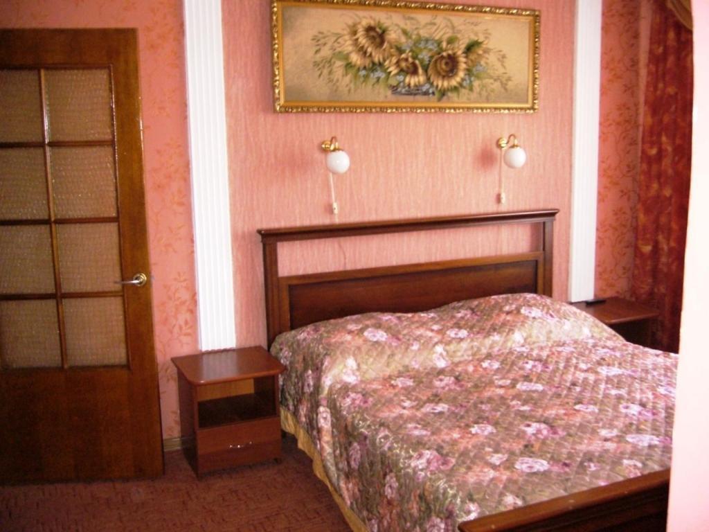 Hotel Profspilkovyi Lutsʼk Zimmer foto