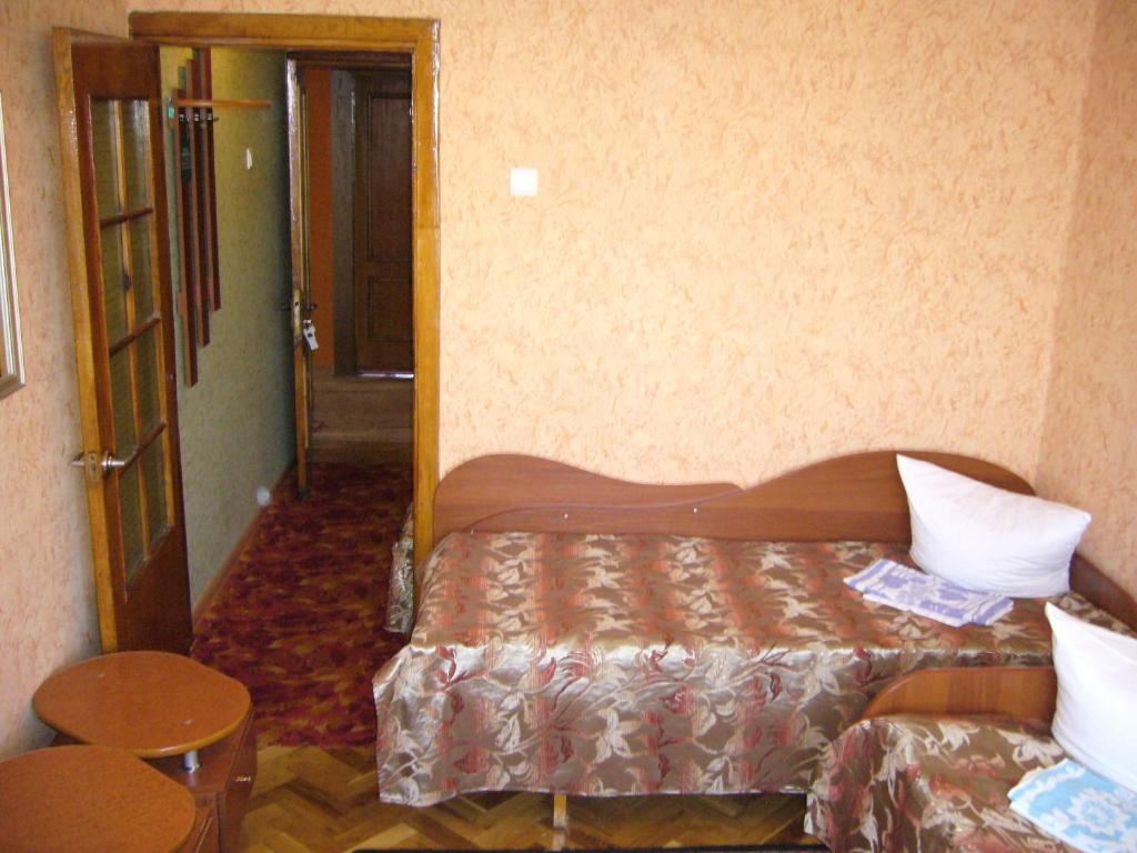 Hotel Profspilkovyi Lutsʼk Zimmer foto